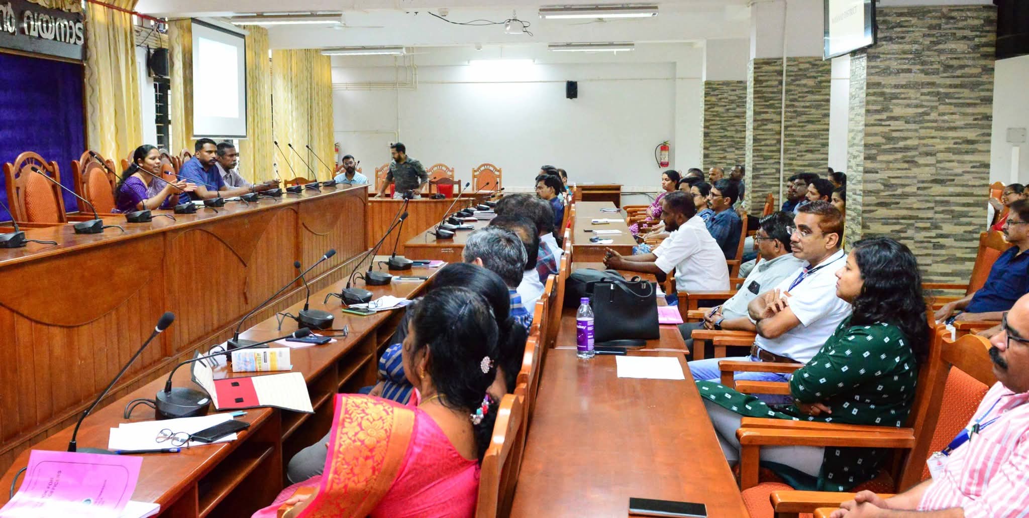 തദ്ദേശ തെരഞ്ഞെടുപ്പ്: പരിശീലനം നല്‍കി