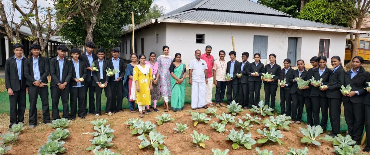 ബത്തേരി ഗവ സര്‍വ്വജന വൊക്കേഷണല്‍ ഹയര്‍സെക്കന്‍ഡറി സ്‌കൂളില്‍ ശീതകാല പച്ചക്കറി വിളവെടുപ്പ് നടത്തി