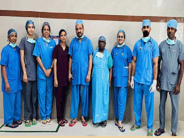 കോഴിക്കോട് 25 കാരിയുടെ വയറ്റിൽ 23 കിലോ ഭാരമുള്ള മുഴ; ശസ്ത്രക്രിയയിലൂടെ നീക്കം ചെയ്ത് മെഡിക്കൽ സംഘം