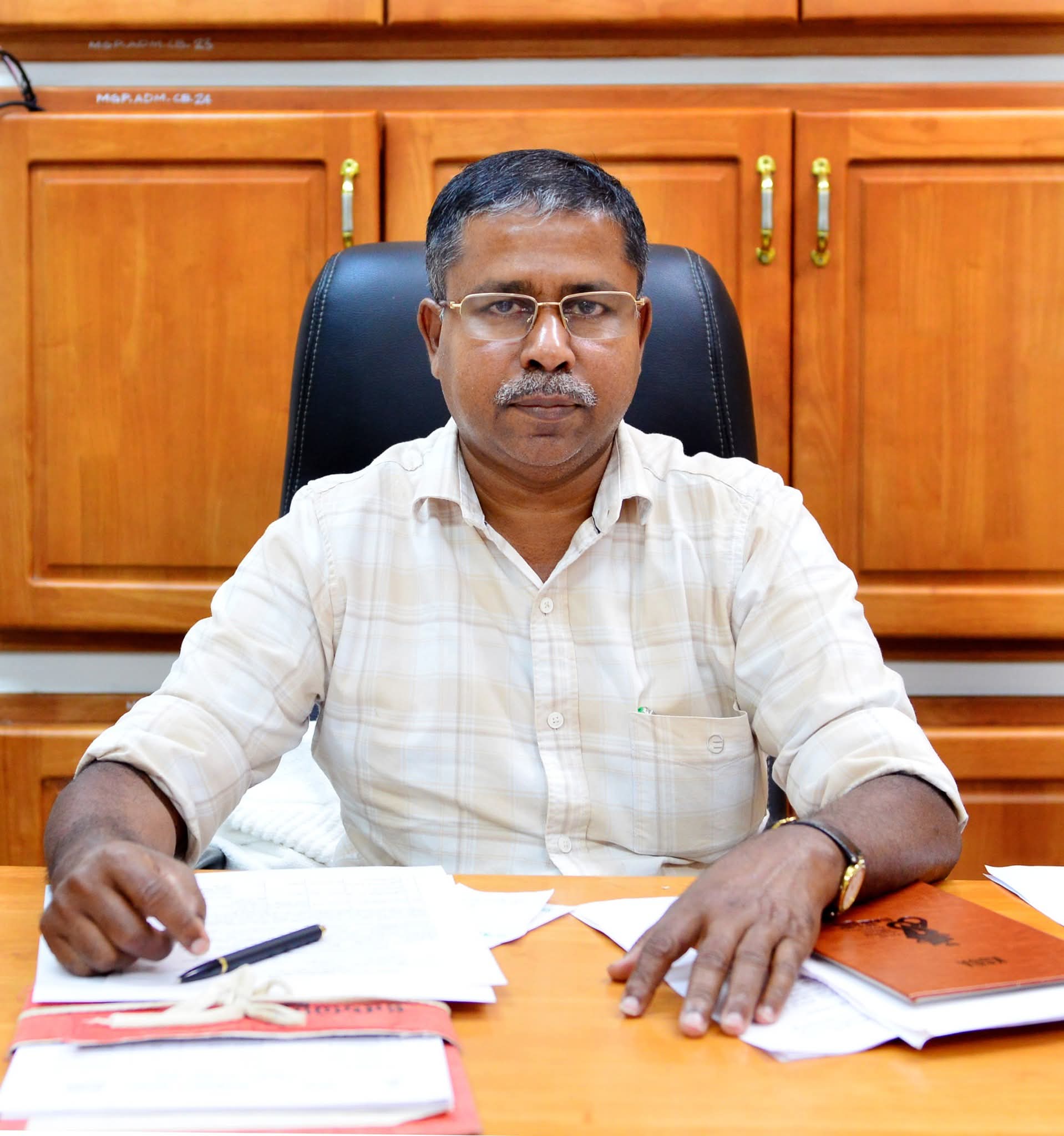 കെ.എസ് അനില്കുമാര് എ.ഡി.എമായി ചുമതലയേറ്റു