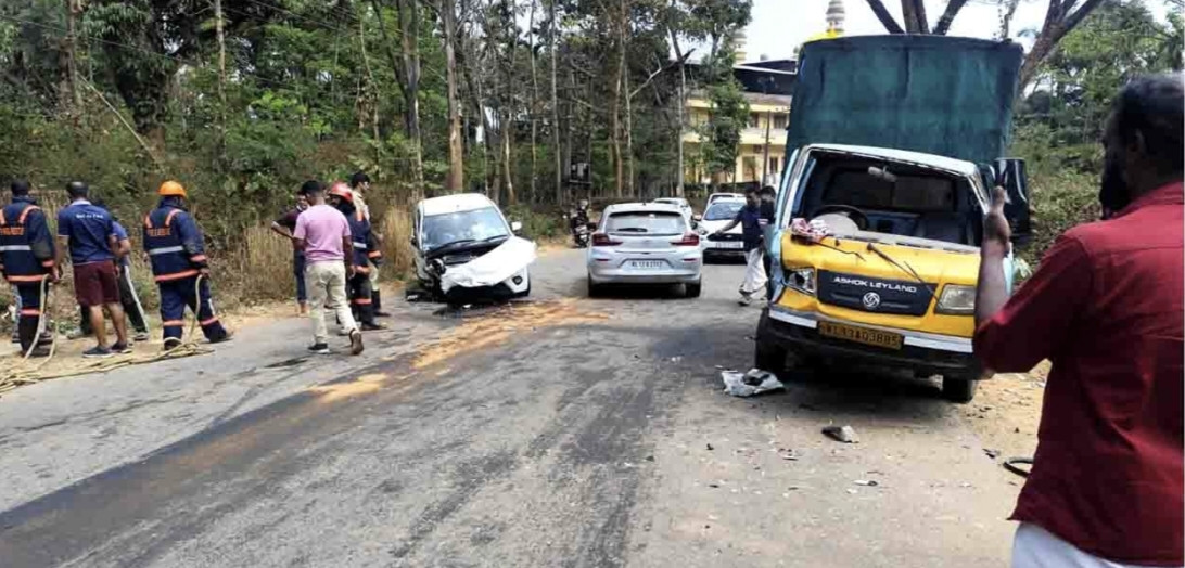 പനമരം കൈതക്കലിൽ കാറും മിനി ലോറിയും കൂട്ടിയിടിച്ച് അപകടം മൂന്ന് പേർക്ക് പരിക്ക്