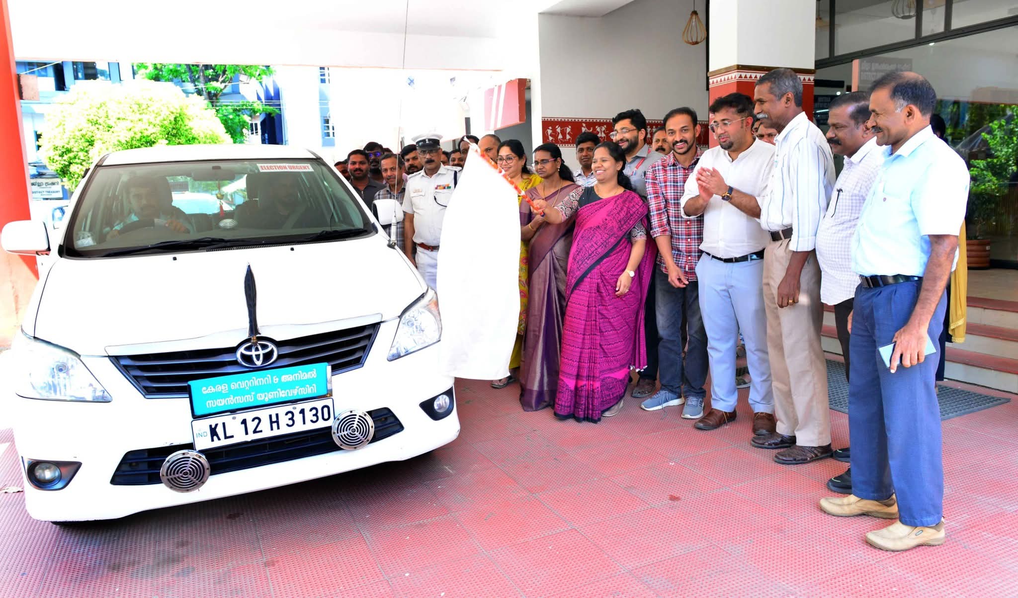 ഫോം 12ഡി വിതരണം ജില്ലാ കളക്ടര്‍ ഫ്‌ളാഗ് ഓഫ് ചെയ്തു 