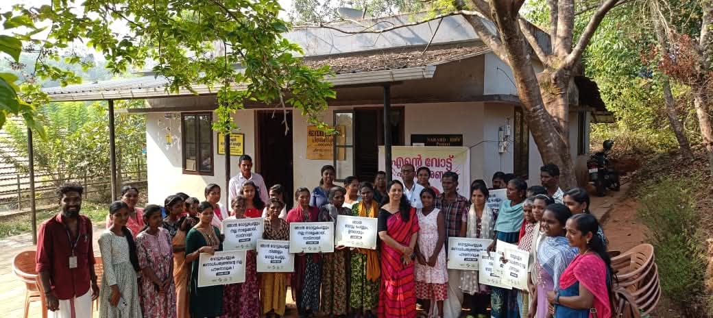 തൊഴിലുറപ്പ് തൊഴിലാളികള്ക്ക് വോട്ടര് ബോധവത്കരണം