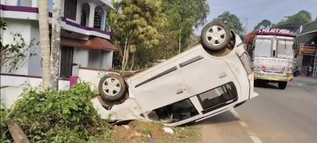 കാര്‍ നിയന്ത്രണംവിട്ട് തലകീഴായി മറിഞ്ഞു ഒരാൾക്ക് പരിക്ക്  