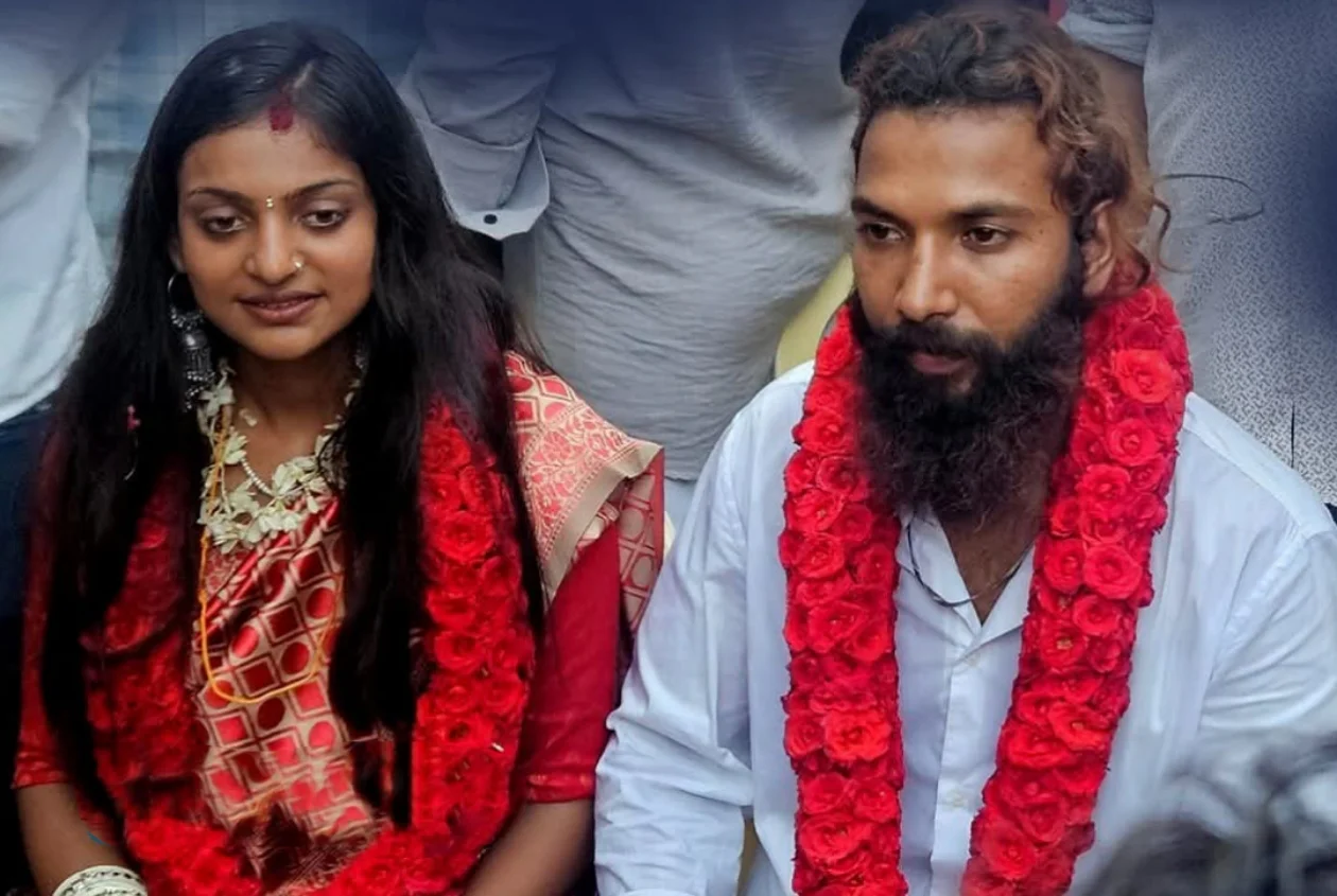 കുംഭമേളയിലെ വൈറൽ താരം മൊണാലിസയും മുഹമ്മദ് ഫർമാനും കേരളത്തിൽ വിവാഹിതരായി