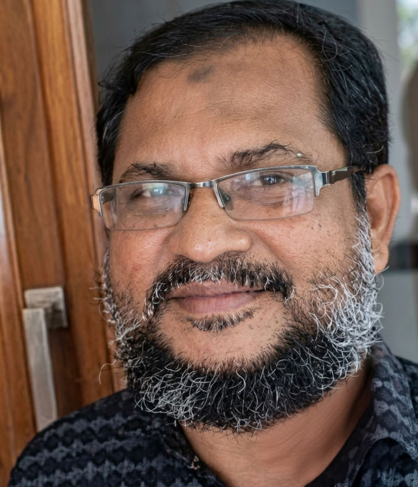 ചെറിയ പെരുന്നാൾ ഖുതുബ നിർവഹിക്കുയായിരുന്ന മസ്ജിദ് ഇമാം, പള്ളിയിൽ കുഴഞ്ഞു വീണു മരിച്ചു