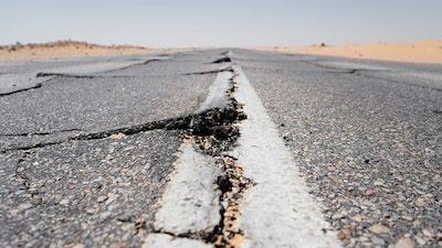 ജപ്പാനിൽ 7.4 തീവ്രതയുള്ള  ഭൂചലനം:സുനാമി മുന്നറിയിപ്പ്, അതീവ ജാഗ്രത