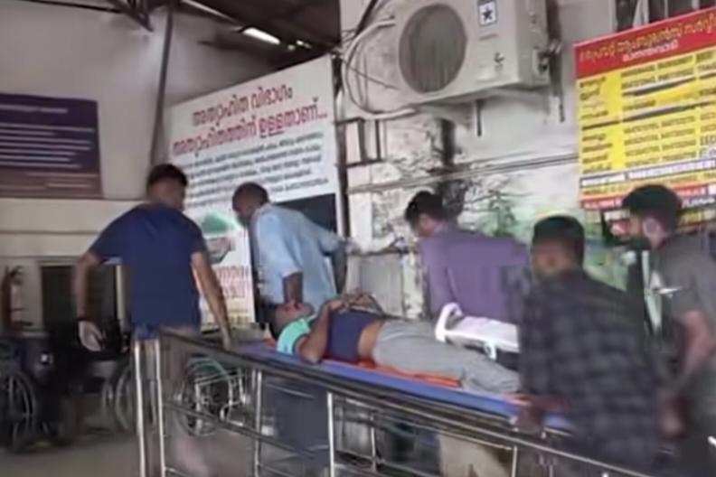 കാട്ടുപോത്ത് ആക്രമണം വനംവകുപ്പ് ജീവനക്കാരന് പരിക്ക്
