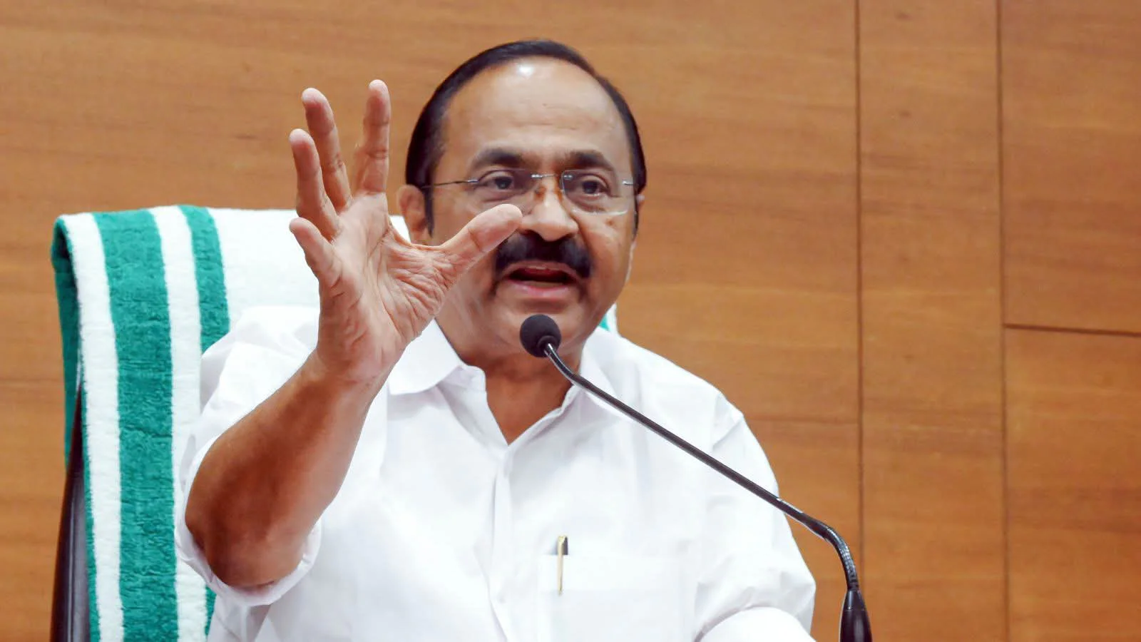 ടാക്സ് ഡ്രൈവ് നടത്തും, സംസ്ഥാനത്ത് നികുതി തട്ടിപ്പിന് പൂട്ട്!; നികുതി ഘടന പുനഃസംഘടിപ്പിക്കുമെന്ന് വി ഡി സതീശൻ