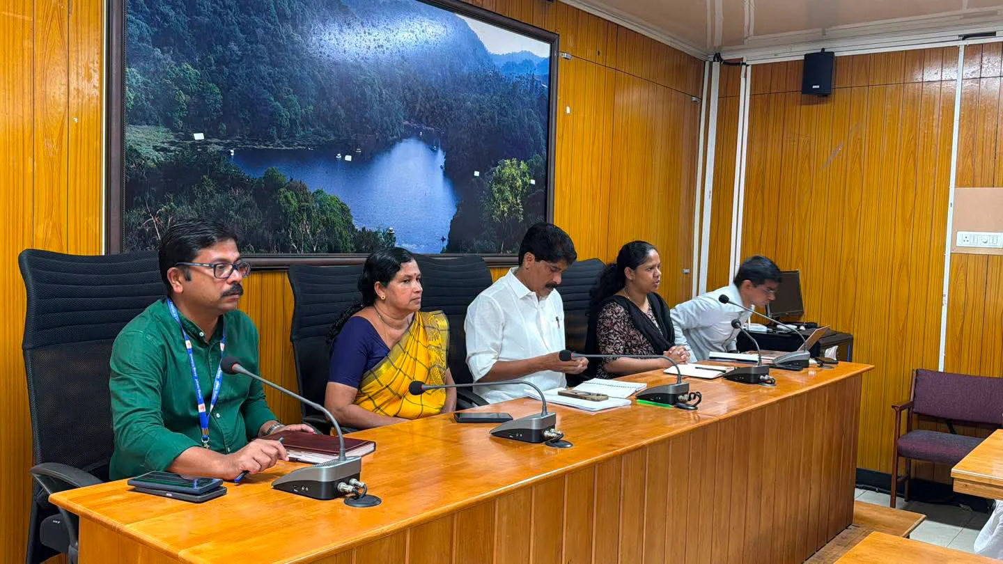 കള്ളാടിയിലുണ്ടായ മണ്ണിടിച്ചിലില്‍ അപകടത്തില്‍പ്പെട്ടവര്‍ക്ക് തുരങ്കപാത നിര്‍മാണ കമ്പനി നഷ്ടപരിഹാരം നല്‍കും എന്ന് മന്ത്രി ടി സിദ്ദീഖ്