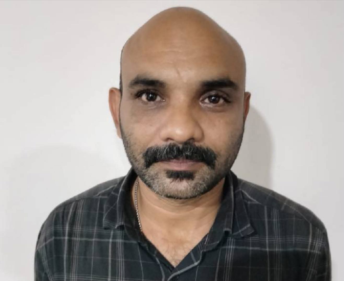 പള്ളികള്‍ കേന്ദ്രീകരിച്ച് മോഷണം നടത്തുന്ന ബത്തേരി സ്വദേശി പ്രതി പിടിയില്‍; നൂറിലധികം കേസുകളില്‍ പ്രതി