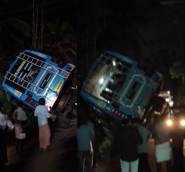 ബസ് തോട്ടിലേക്ക് മറിഞ്ഞു; യാത്രക്കാർ ഇല്ലാതിരുന്നതിനാൽ വൻ ദുരന്തം ഒഴിവായി   