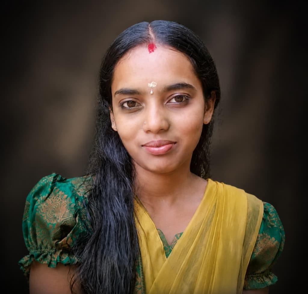 പനമരം കരിമ്പുമ്മലിൽ വാഹനാപകടത്തിൽ യുവതി മരിച്ചു