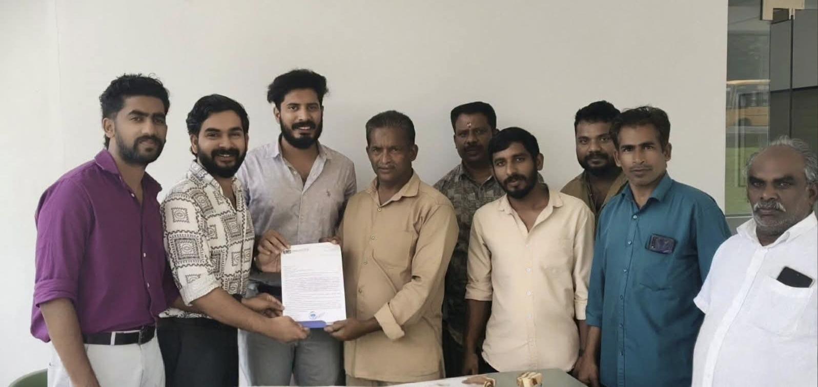 ഓട്ടോ തൊഴിലാളികൾക്കായി പ്രത്യേക ഹെൽത്ത് കാർഡ് വിതരണം ചെയ്തു