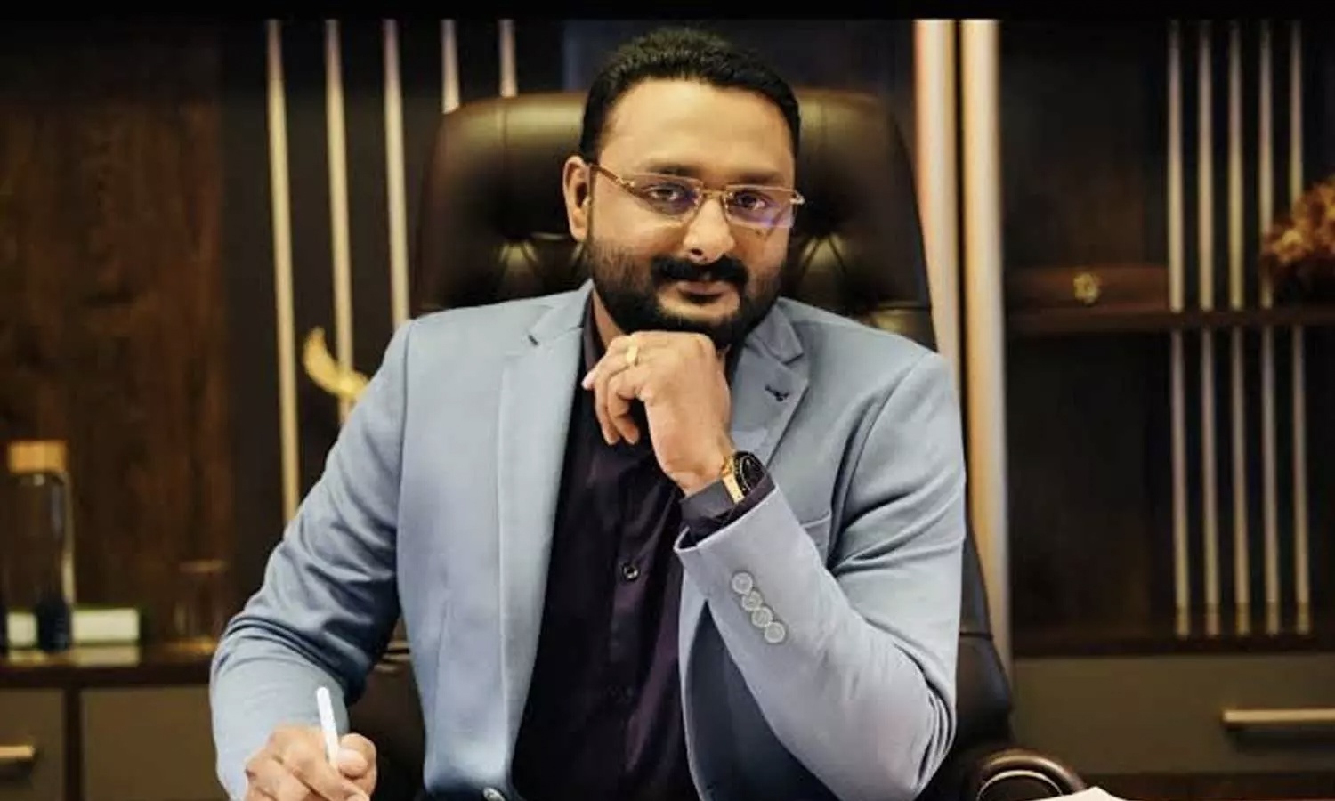 പിടിച്ചെടുത്ത ഡോളർ തിരികെ വേണം’: കോടതിയെ സമീപിച്ച് ആന്റോ അഗസ്റ്റിൻ, വിട്ടുനൽകാനാവില്ലെന്ന് പോലീസ്